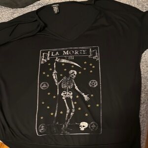 Torrid sz 2 Black La Morte Skeleton Graphic Tee